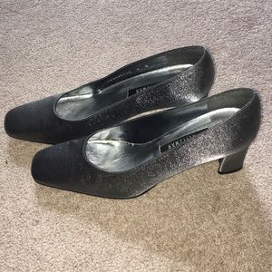 Stuart Weitzman Gray/Silver Metallic Pump